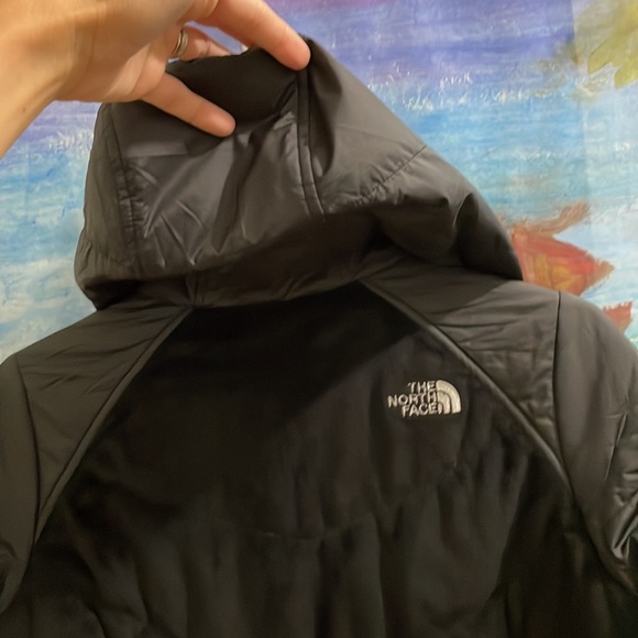 SOLD Reversible jacket north face jacket. - Picture 7 of 12